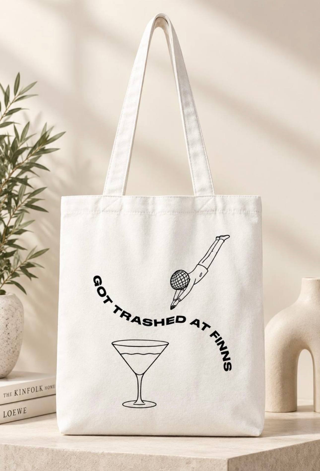 Standard tote